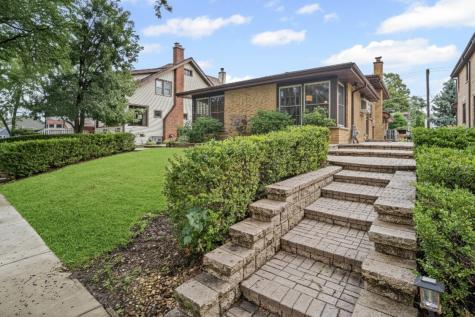 421 North Elm Street Itasca IL 60143
