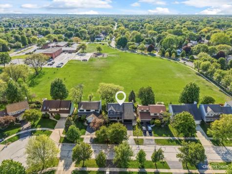 2576 Leach Drive Naperville IL 60564