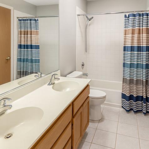 406 Juniper Drive North Aurora IL 60542