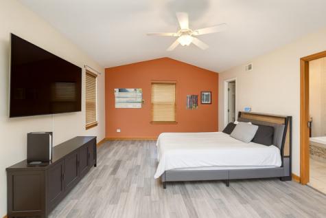 406 Juniper Drive North Aurora IL 60542