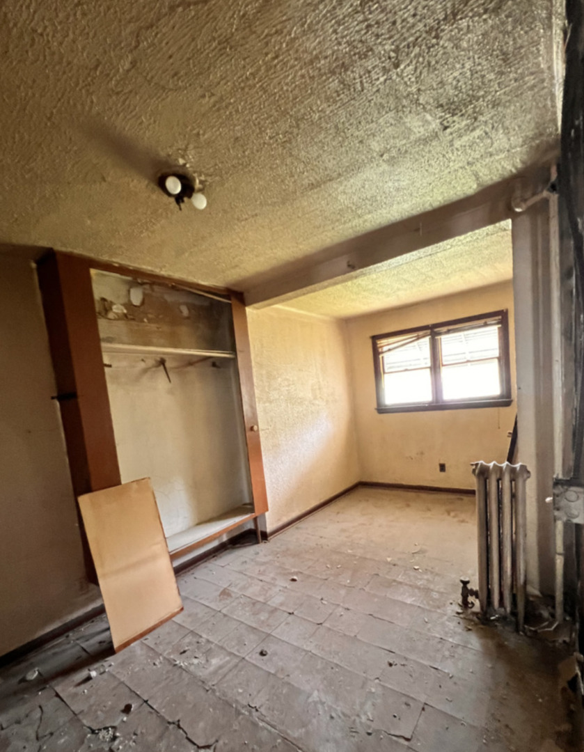 6737 South Champlain Avenue Chicago IL 60637