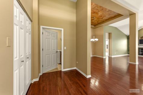 700 Cheshire Court Oswego IL 60543