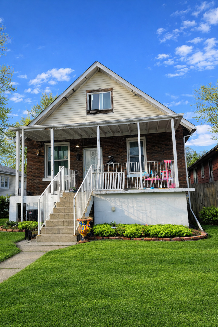 230 153RD Place Calumet City IL 60409