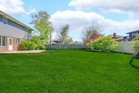 18354 De Jong Lane Lansing IL 60438