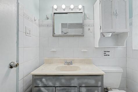 9256 South Calumet Avenue Chicago IL 60619