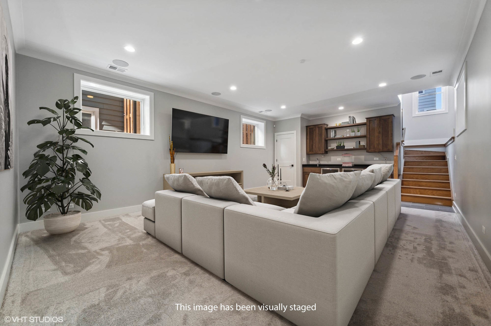 3302 North Hoyne Avenue Chicago IL 60618