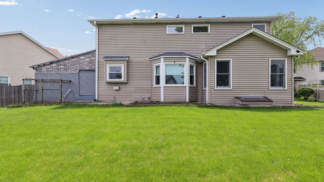 6 Boulder Ridge Court Bolingbrook IL 60490