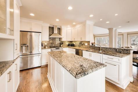 12 Warrington Drive Lake Bluff IL 60044