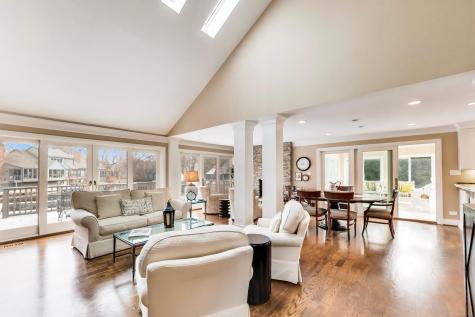 12 Warrington Drive Lake Bluff IL 60044