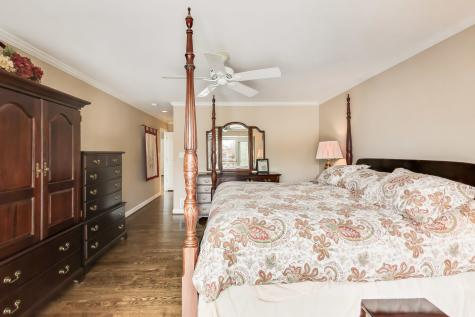 12 Warrington Drive Lake Bluff IL 60044
