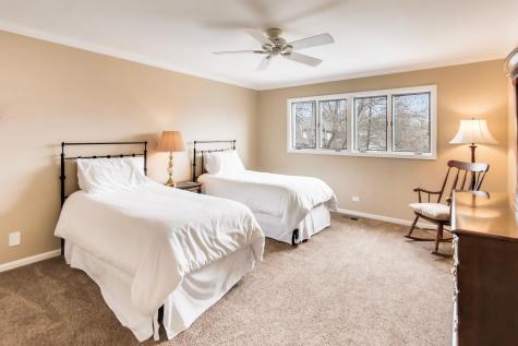 12 Warrington Drive Lake Bluff IL 60044