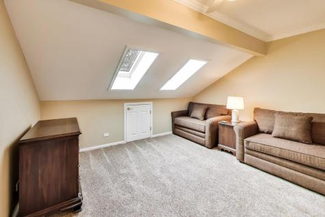 12 Warrington Drive Lake Bluff IL 60044