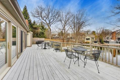 12 Warrington Drive Lake Bluff IL 60044