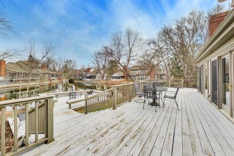 12 Warrington Drive Lake Bluff IL 60044