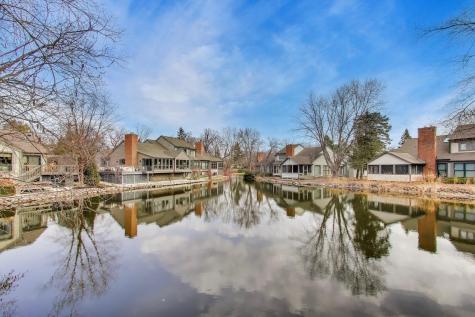 12 Warrington Drive Lake Bluff IL 60044