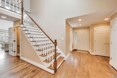 12 Warrington Drive Lake Bluff IL 60044
