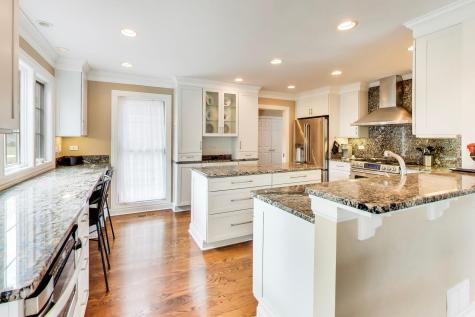 12 Warrington Drive Lake Bluff IL 60044