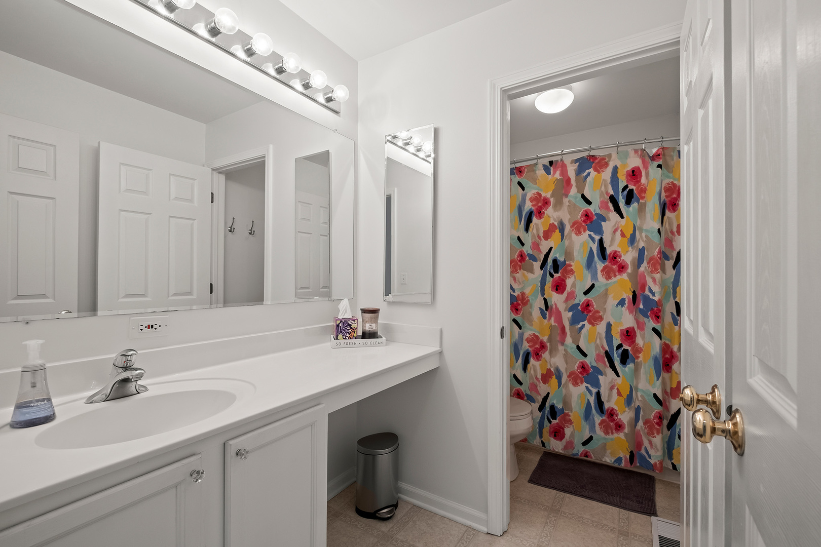 779 Lenox Avenue Bolingbrook IL 60490
