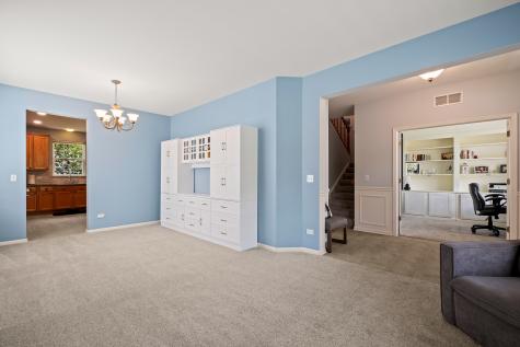 779 Lenox Avenue Bolingbrook IL 60490