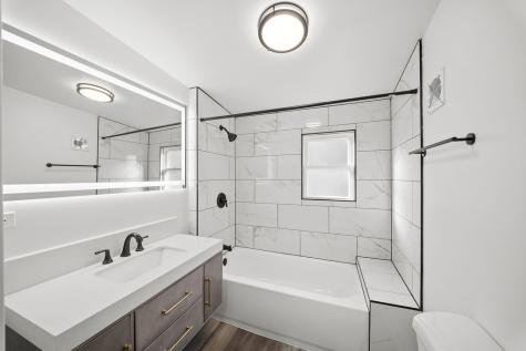 9328 South Paxton Avenue Chicago IL 60617