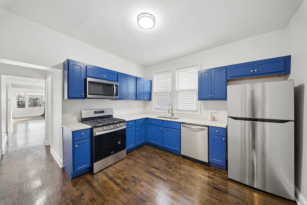 9328 South Paxton Avenue Chicago IL 60617