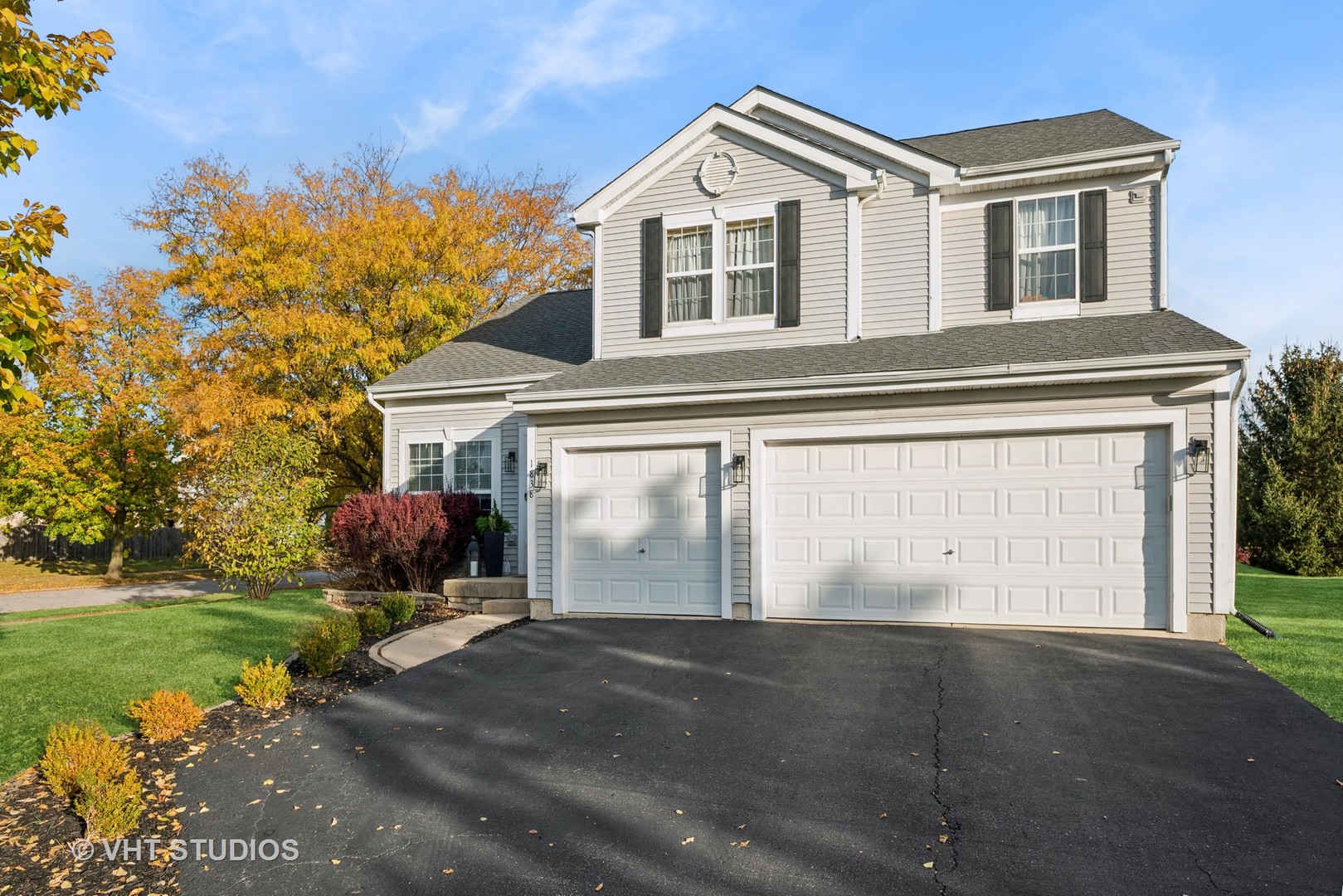 1838 Clarendon Lane Aurora IL 60504