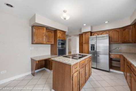 6346 West Raven Street Chicago IL 60646