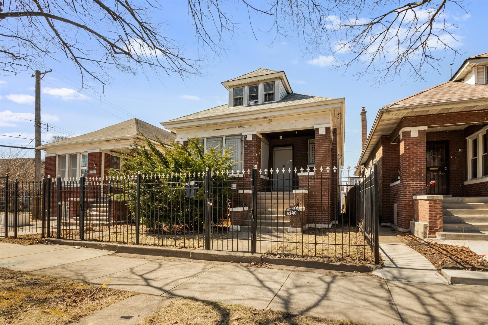 5840 South Artesian Avenue Chicago IL 60629