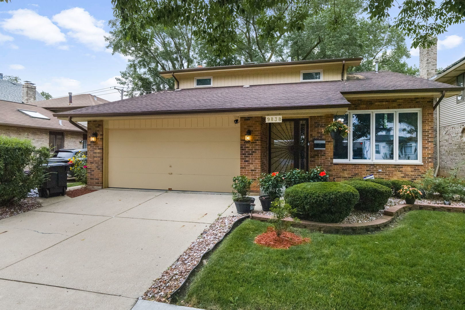 9838 South Beverly Avenue Chicago IL 60643