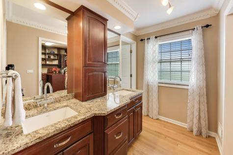3956 Rutgers Lane Northbrook IL 60062
