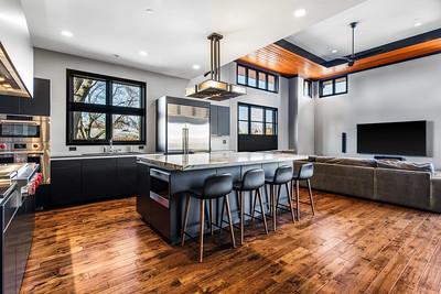 6505 North Knox Avenue Lincolnwood IL 60645