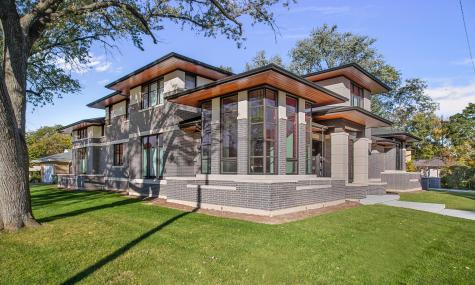 6505 North Knox Avenue Lincolnwood IL 60645