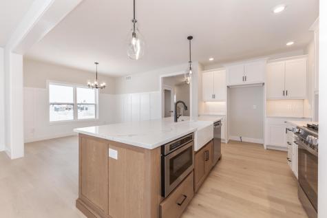 5012 Castlebar Drive Bloomington IL 61705