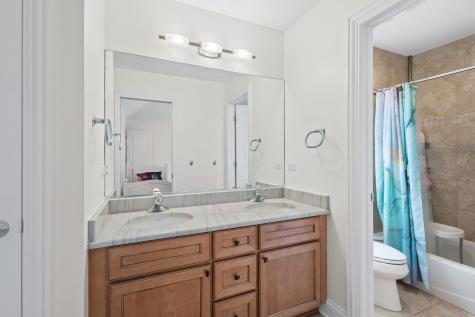 1148 Kenton Road Deerfield IL 60015