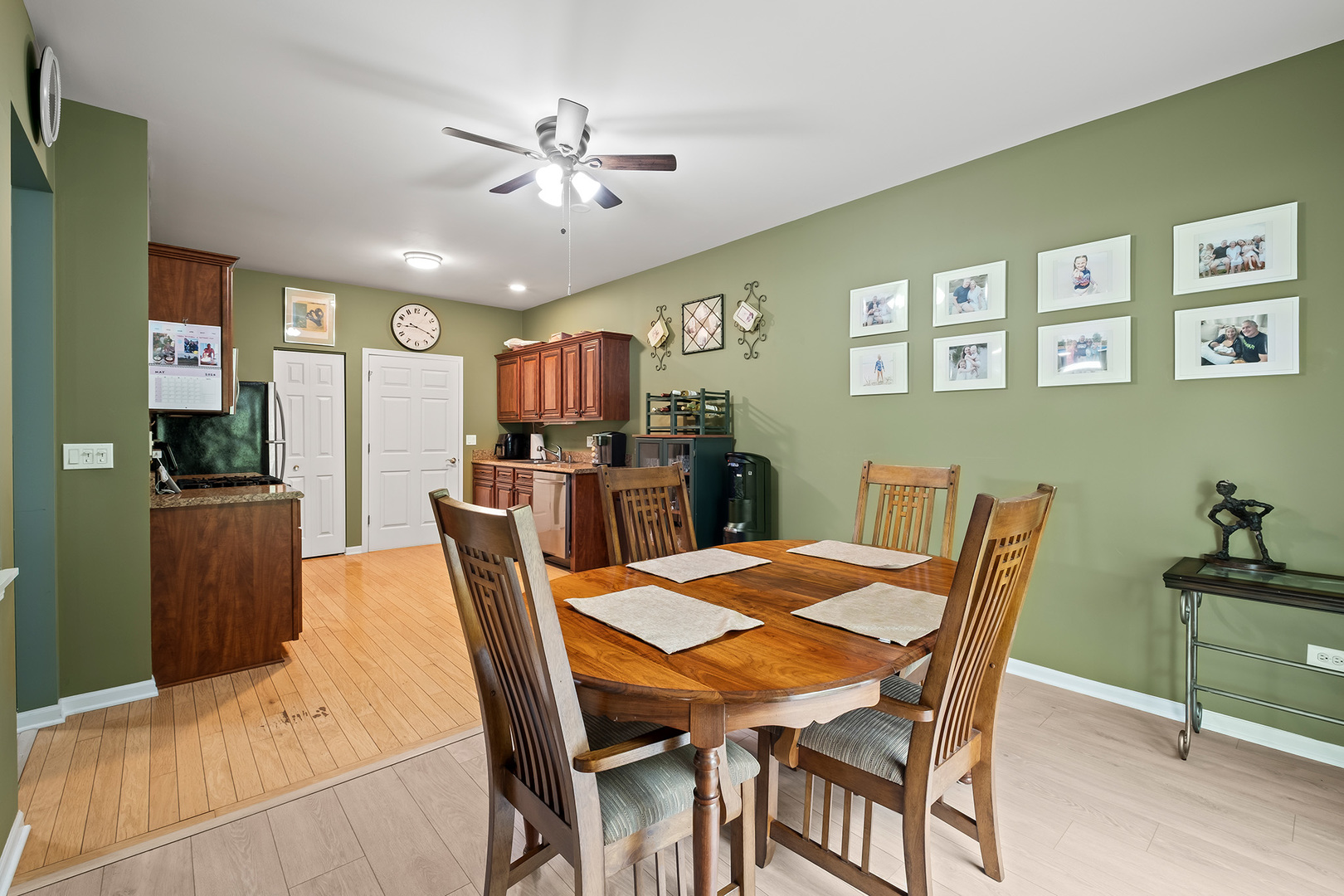 21445 West Douglas Lane Plainfield IL 60544