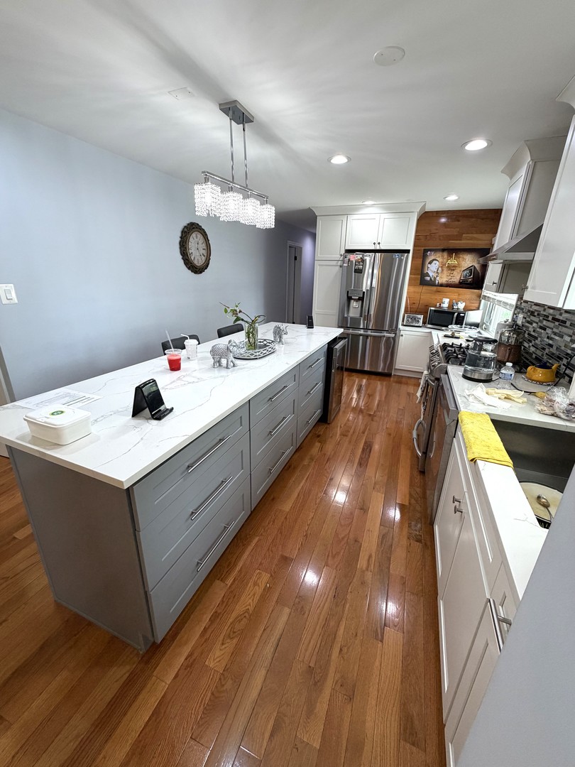 6250 North Kedvale Avenue Chicago IL 60646