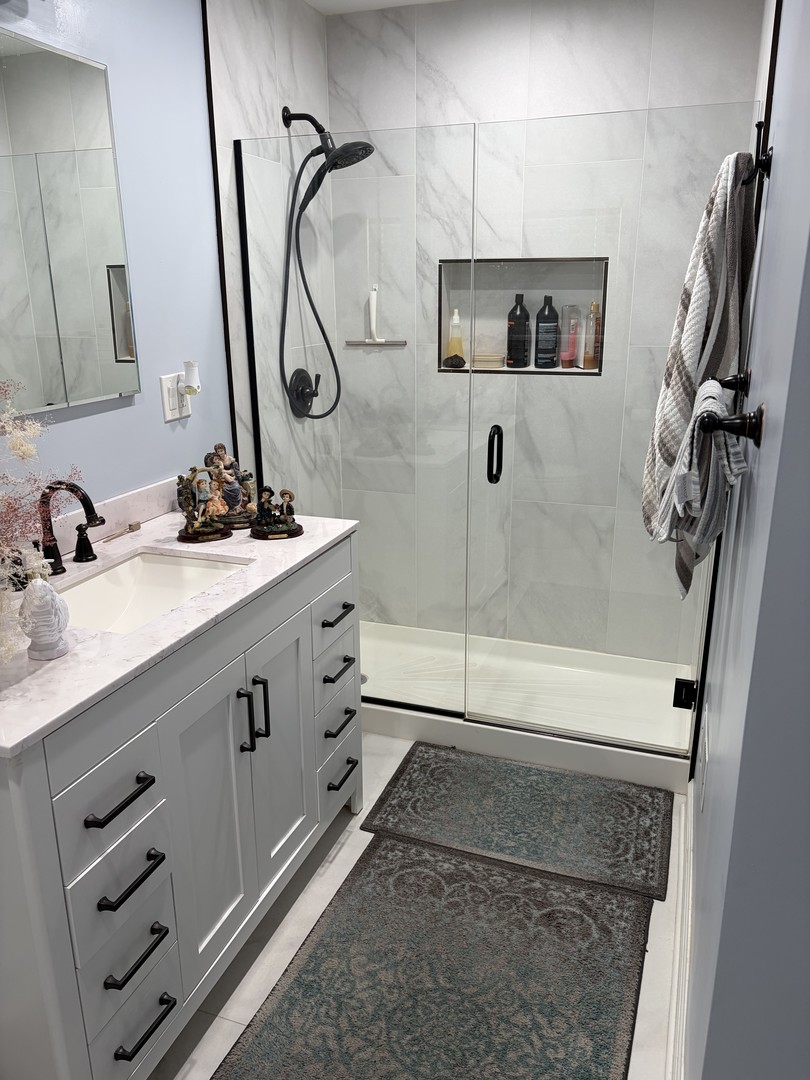 6250 North Kedvale Avenue Chicago IL 60646