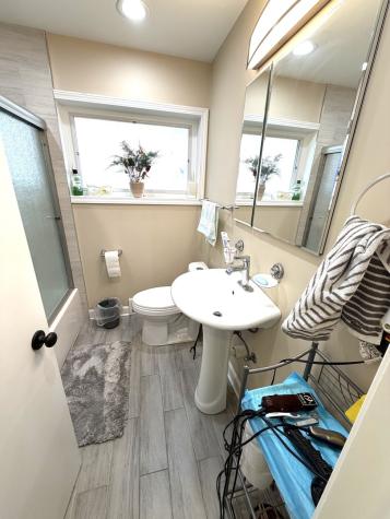 6250 North Kedvale Avenue Chicago IL 60646