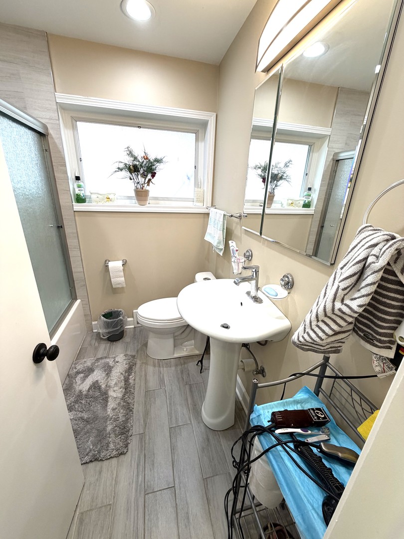 6250 North Kedvale Avenue Chicago IL 60646