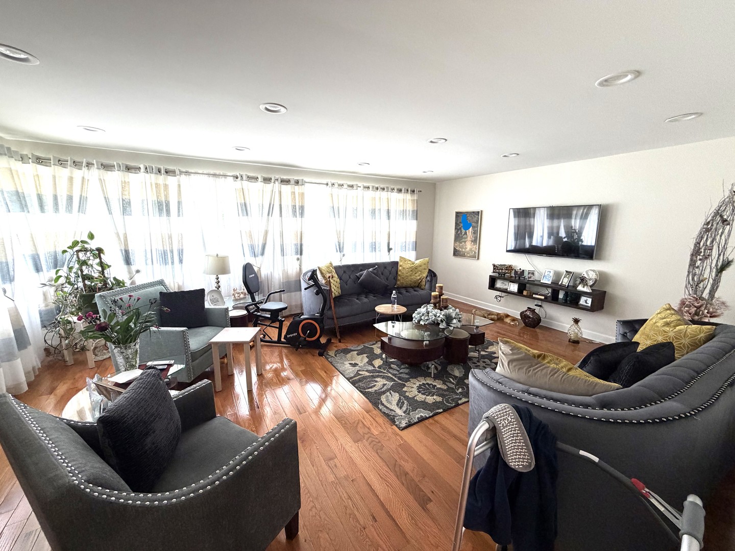 6250 North Kedvale Avenue Chicago IL 60646