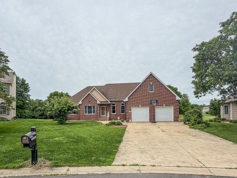 1511 River Bluff Court Mahomet IL 61853