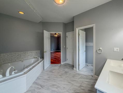 1511 River Bluff Court Mahomet IL 61853