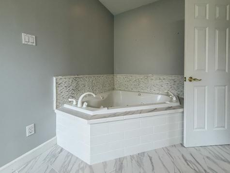 1511 River Bluff Court Mahomet IL 61853