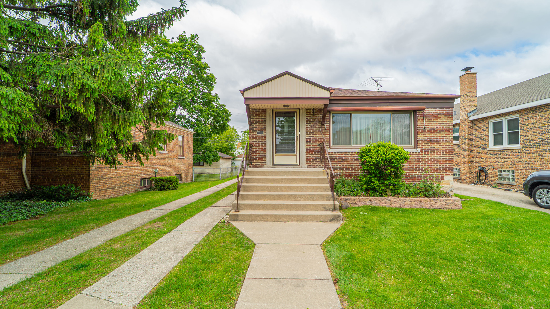13122 South Escanaba Avenue Chicago IL 60633