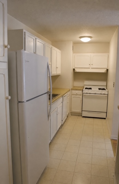 2222 South Stewart Avenue Lombard IL 60148