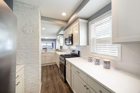 107 Hillside Court Fox Lake IL 60020
