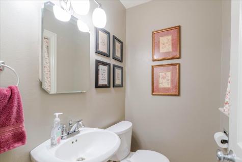 607 North Mill Street Leroy IL 61752