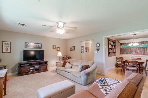 607 North Mill Street Leroy IL 61752