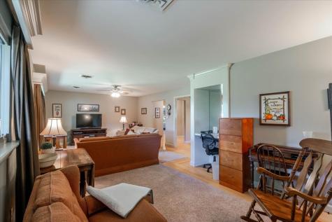 607 North Mill Street Leroy IL 61752