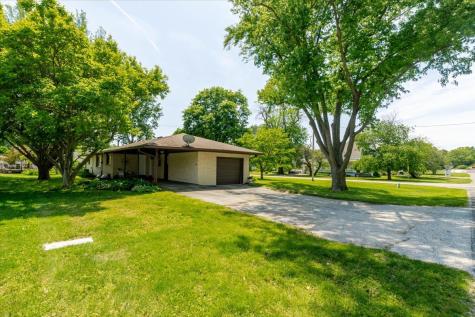 607 North Mill Street Leroy IL 61752